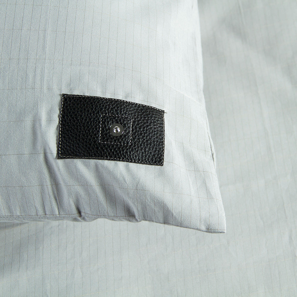 white earthing & grounding pillow