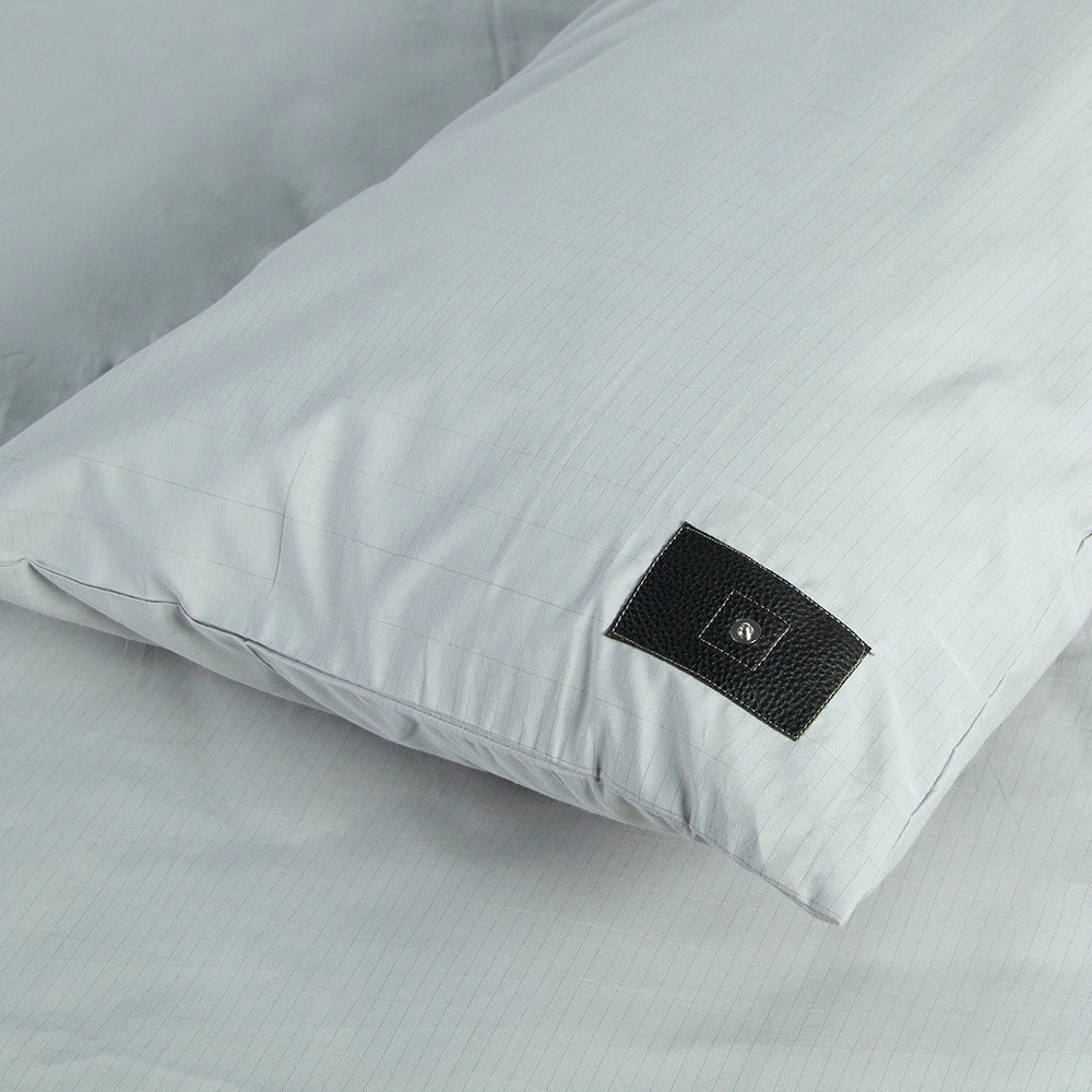 white earthing & grounding pillow