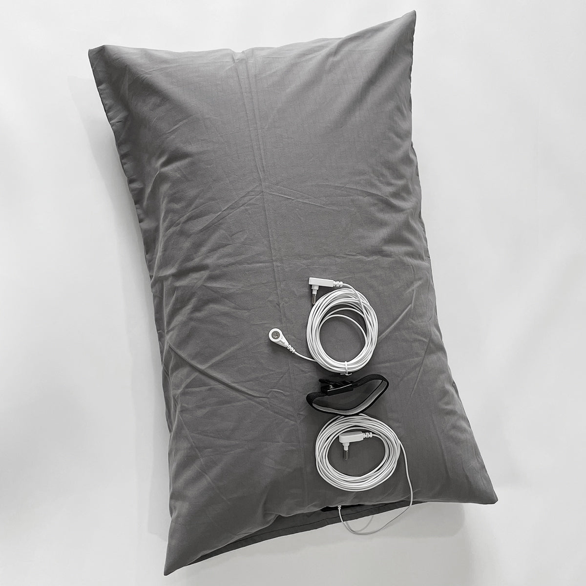 gray grounding pillow case set