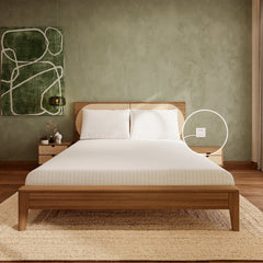 white grounding fitted bedsheets